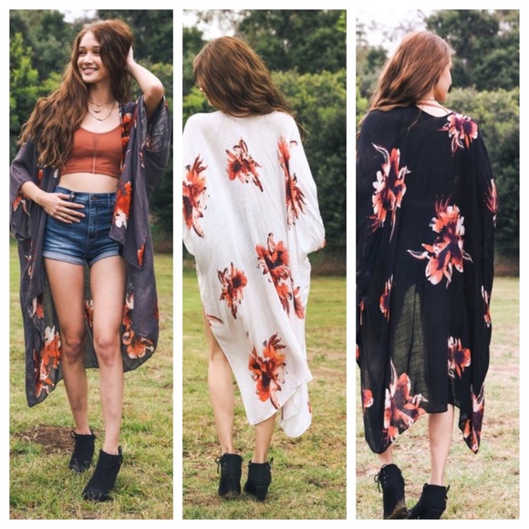 Aluna Levi Accessories - Floral Print Kimono
